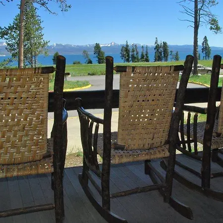 Lake Lodge Cabins