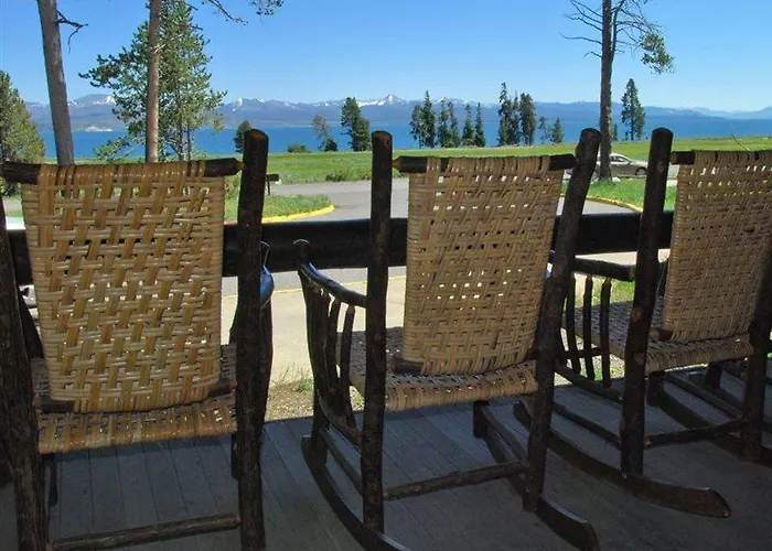 Lake Lodge Cabins Lake