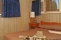 Lake Lodge Cabins 2*